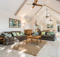 12 Childe Street Byron Bay - Absolute Belongil Summerhouse - Melbourne Tourism