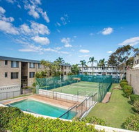 14 'THE DUNES' 38 MARINE DR - LARGE UNIT WITH POOL TENNIS COURT AND DIRECTLY ACROSS FROM FINGAL - Melbourne Tourism