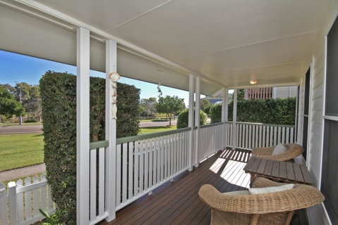 16 Beachway Pde, Marcoola: Linen Incl, WiFi, Pet Friendly, A/Cond. 500 BOND - Melbourne Tourism 0