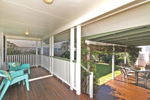 16 Beachway Pde, Marcoola: Linen Incl, WiFi, Pet Friendly, A/Cond. 500 BOND - Melbourne Tourism 2