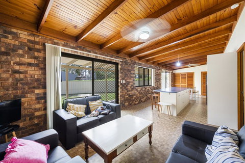 16 Young St - Melbourne Tourism 0