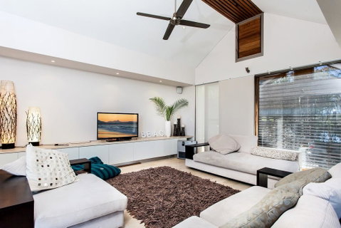 18A Childe Street, Belongil Beach - Belongil Beach Pavilion House - Melbourne Tourism 3
