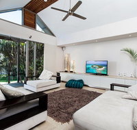 18A Childe Street Belongil Beach - Belongil Beach Pavilion House - Melbourne Tourism