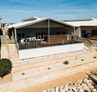 19 Corella Court - Spacious deck with swim spa - Melbourne Tourism