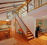 2 Manfred Street Belongil Beach - Susie's Beach House - Melbourne Tourism