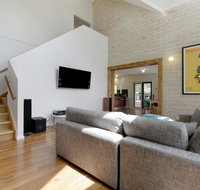 2 Marma Retreat with jacuzzi heated pool pet friendly Foxtel - Melbourne Tourism