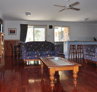 23 Carlo Road - Lowset family home within walking distance to the shopping centre. Pet friendly - Melbourne Tourism