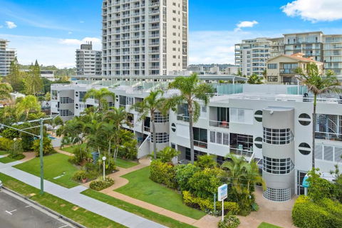 BEACHFRONT BLISS POSITIONED PERFECTLY IN COTTON TREE - Melbourne Tourism 3