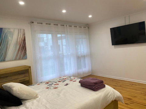 Beautiful 3 Bedrooms BNB Between Airport And Sea - Melbourne Tourism 2