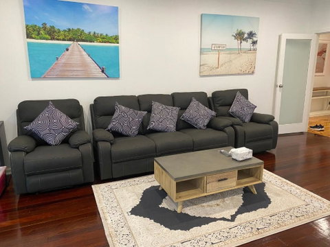 Beautiful 3 Bedrooms BNB Between Airport And Sea - Melbourne Tourism 4