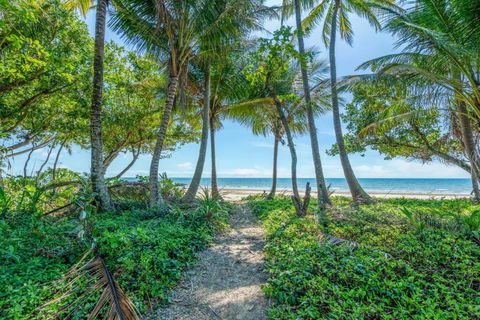 BIG4 Tasman Holiday Parks - South Mission Beach - Melbourne Tourism 1