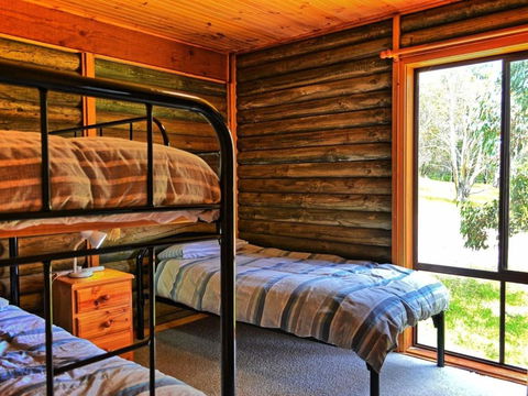 Cabin 3 - Snowy Accommodation - Melbourne Tourism 2