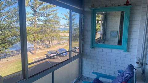 Calm Waters Unit 11 - Melbourne Tourism 0