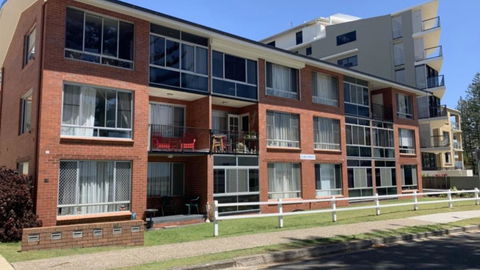 Calm Waters Unit 11 - Melbourne Tourism 3