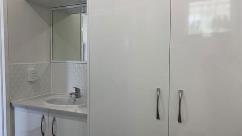 Calm Waters Unit 11 - Melbourne Tourism 4