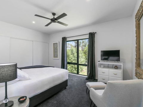 Campania Spa Suite 2 - Melbourne Tourism 1