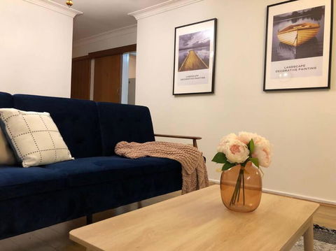 CAMPBELLTOWN HOLIDAY HOME 3 BED + FREE PARKING NCA039 - Melbourne Tourism 4