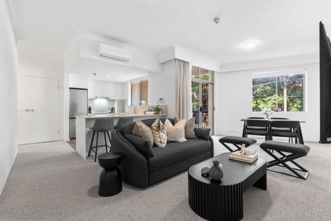 Camperdown Cozy Corner 1 - Melbourne Tourism 0