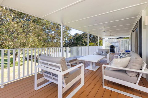 Carramar - Fireplace - Absolute Waterfront - Melbourne Tourism 0