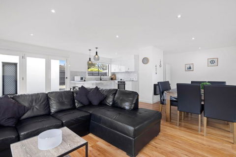 Casa Bianca - Melbourne Tourism 4