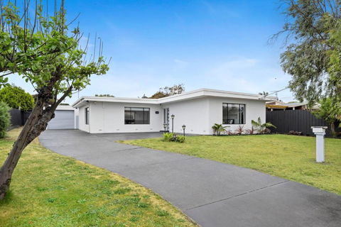 Casa Bianca - Melbourne Tourism 2