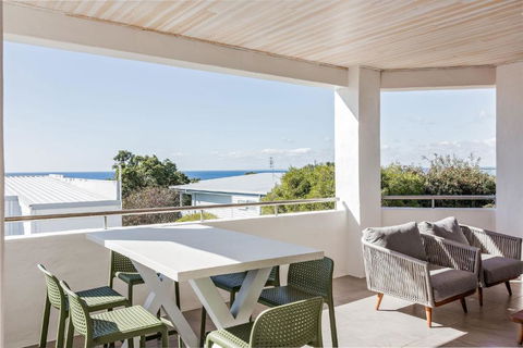 Casa Blanca - Melbourne Tourism 0