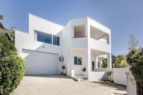 Casa Blanca - Melbourne Tourism 2