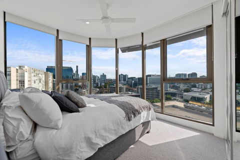 Capri Luxury Apartments Newstead - Melbourne Tourism 1