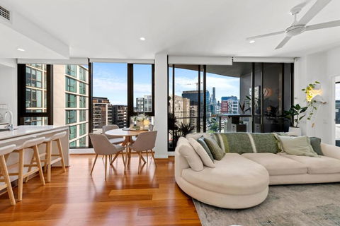 Capri Luxury Apartments Newstead - Melbourne Tourism 0