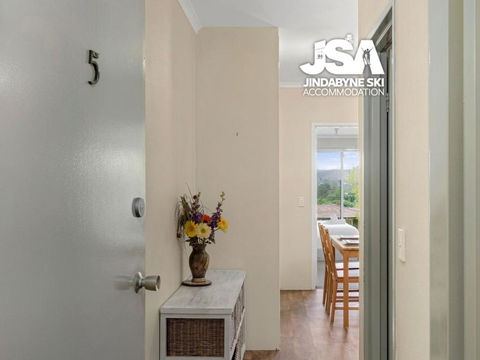 Cascades 5 - Melbourne Tourism 1