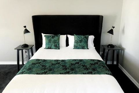 Cascades Motor Inn - Melbourne Tourism 2