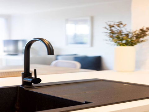 Castaway Opposite Clarkes Beach - Melbourne Tourism 2