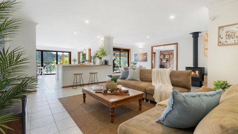 Cedar Corner - Melbourne Tourism 1