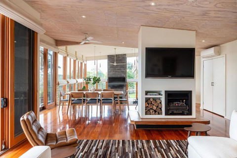 Cedar Views McCrae With Spa - Melbourne Tourism 1