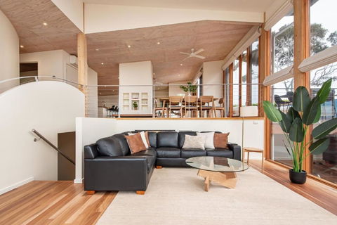 Cedar Views McCrae With Spa - Melbourne Tourism 0