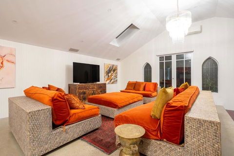 Centenary Residence - Melbourne Tourism 1