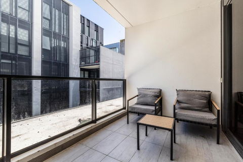 Central & Stylish In St Kilda W AC, WiFi & Balcony - Melbourne Tourism 3