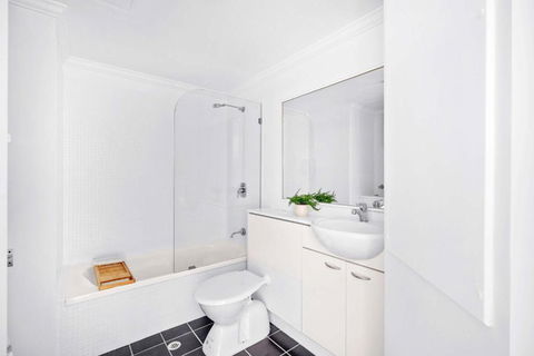 Central Chic Stay - Melbourne Tourism 1