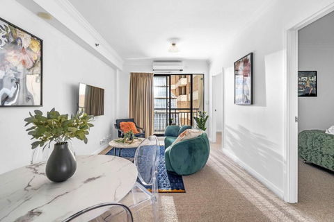 Central Chic Stay - Melbourne Tourism 4