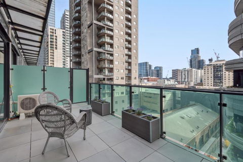 Central Entertainer With Panoramic City Views - Melbourne Tourism 1