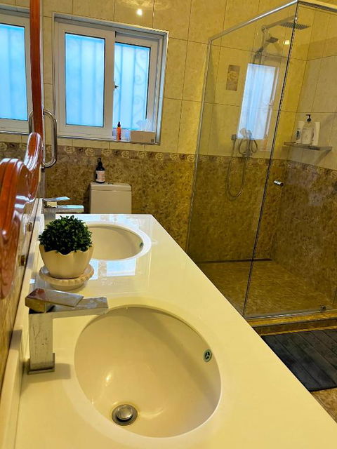 Chandeliers - Melbourne Tourism 2