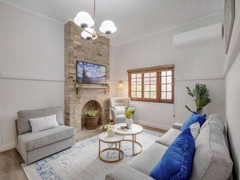 Charming 3BR Inner City Haven Highgate Hill - Melbourne Tourism 1