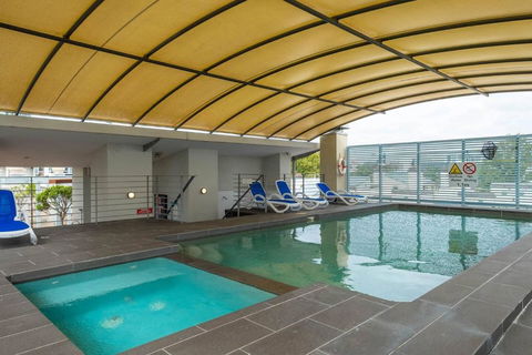 Charming Chippendale Escape With Rooftop Pool - Melbourne Tourism 3