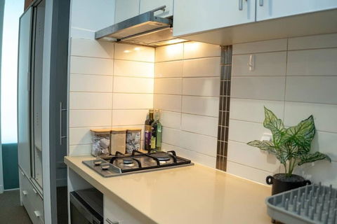 Charming 1 Bedroom Apartment In North Melb! WIFI, Netflix, SofaBed - Melbourne Tourism 3