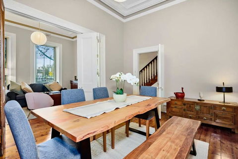 Charming Home In The Heat Of Trendy Fitzroy! - Melbourne Tourism 0