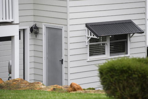 Charming Studio - Melbourne Tourism 3