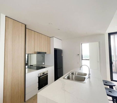 Chermside Deluxe 3 Bedroom Brand New Apartment - Melbourne Tourism 4