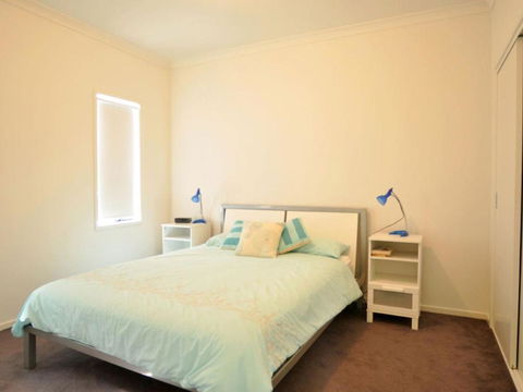 Chiaro Villa - Surf Side - Melbourne Tourism 3