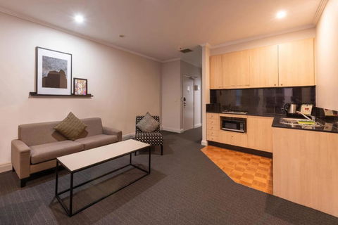 Chic 1-bedroom Apartment In Melbourne CBD - Melbourne Tourism 1