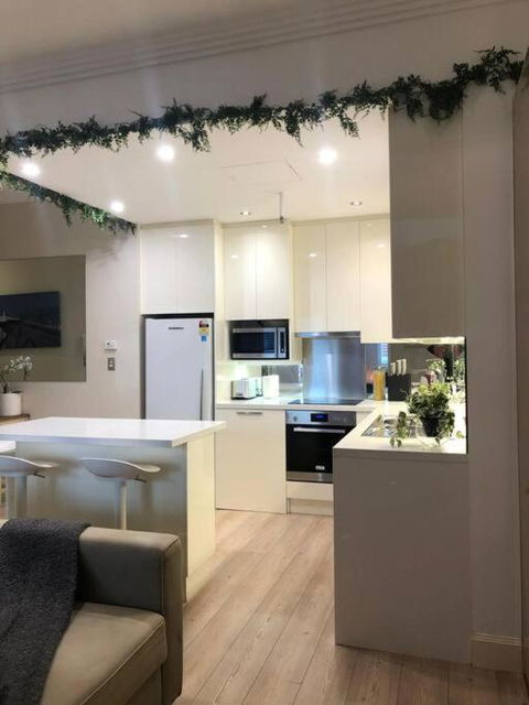 Chic Apartment Near Sydney Harbour - Melbourne Tourism 4